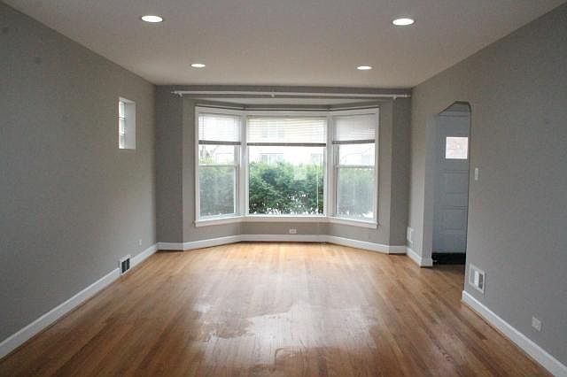 1st image of 2613 W Balmoral Ave #House