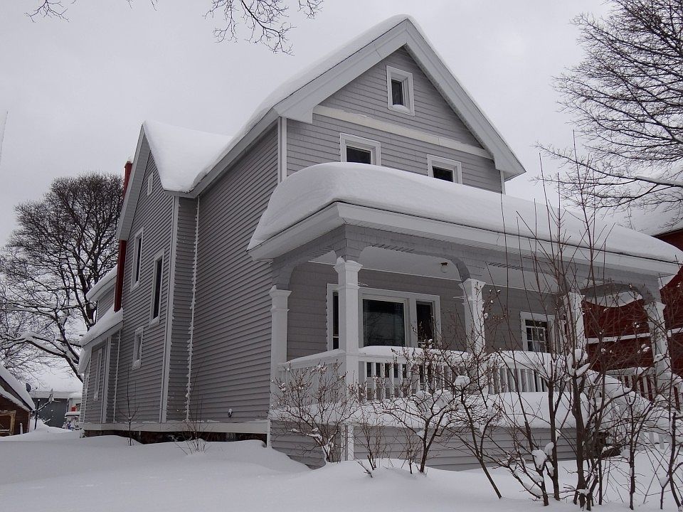 1st image of 104 Willow Ave