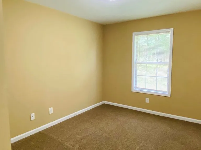 1725 Thistlewood Dr #B — Photo 17