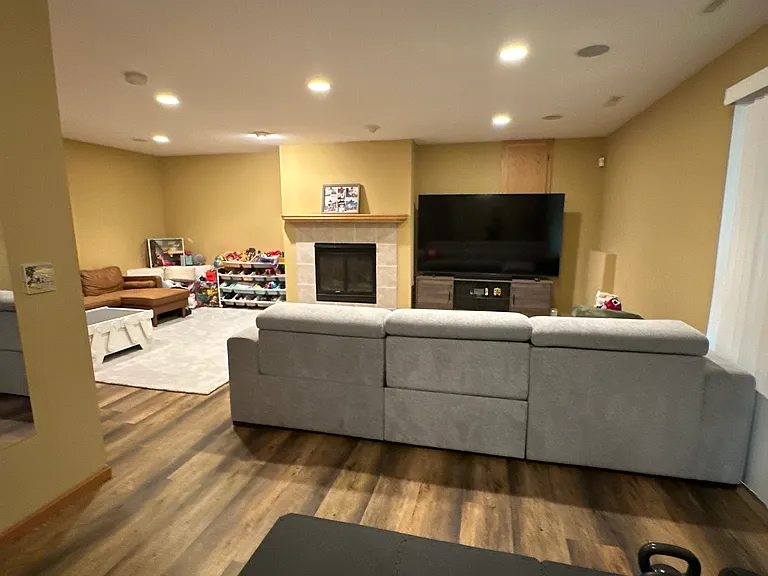 5745 Yucca Ln N — Photo 17
