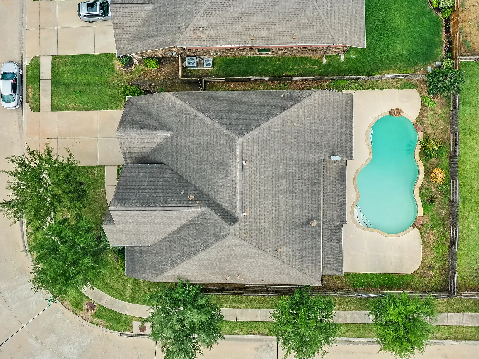 5 bed, 3480 sqft, $3,700 — Photo 3
