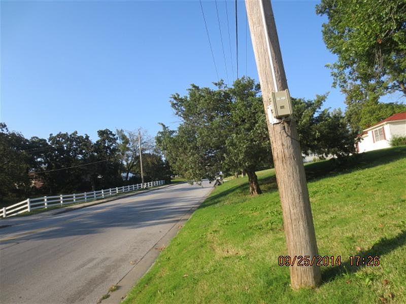2nd image of 721 N Nettleton Ave