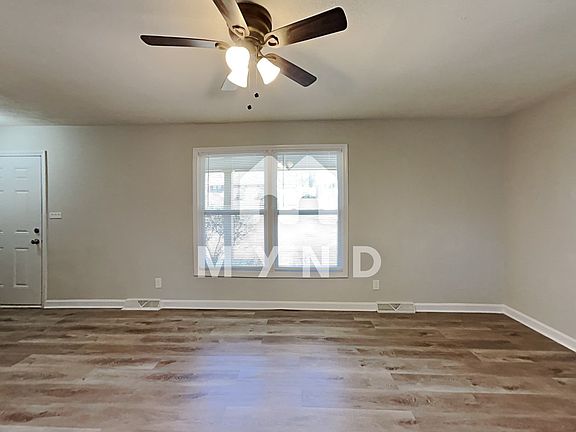 2nd image of 1701 Anthony Dr