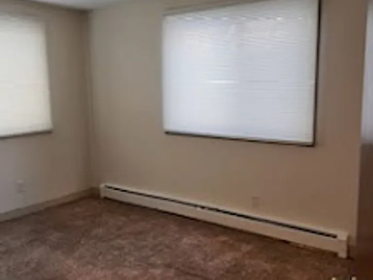 Eagle Crest Apartments — Photo 22