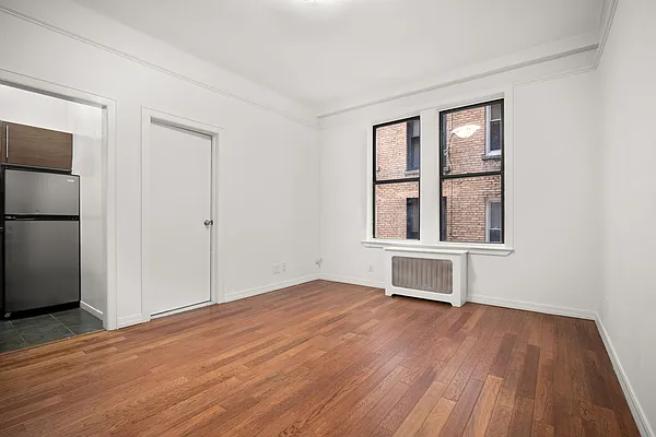 Rented by Cooper & Cooper Real Estate | media 2