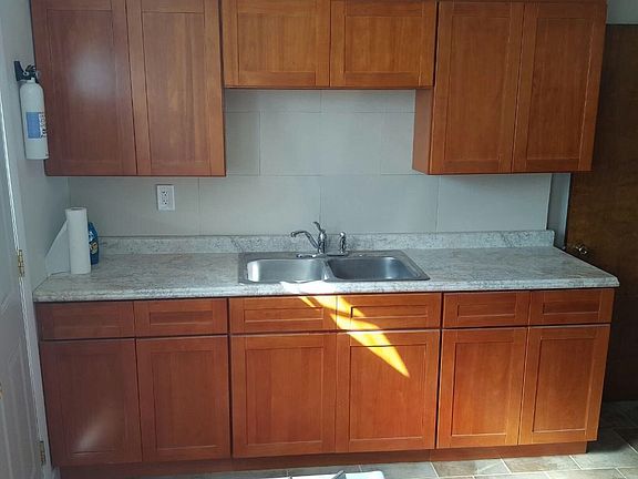 5th image of 1364 Wentworth Ave
