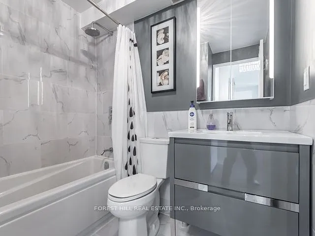 105 McCaul St #202 — Photo 16