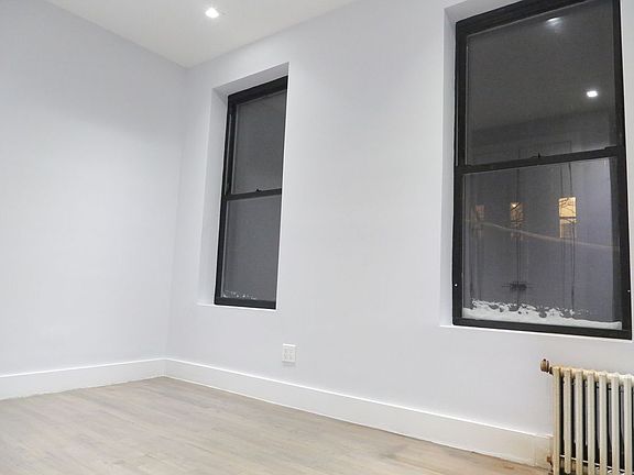 4th image of 411 E 114th St APT 4