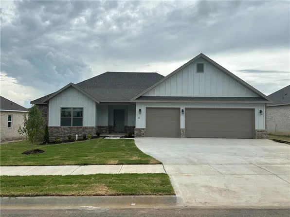 83 N Sheep Dog Ave, Farmington, AR 72730