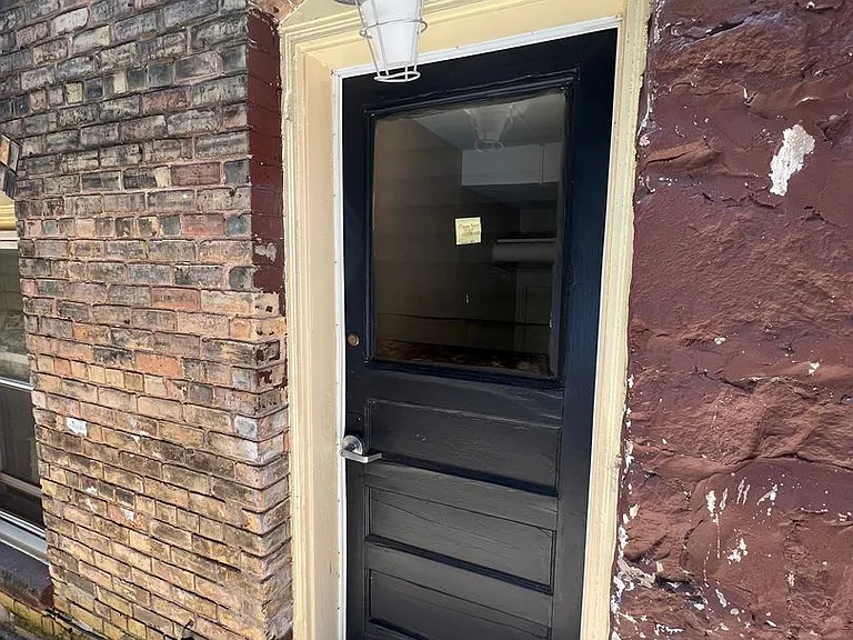 308 E 5th St — Photo 16