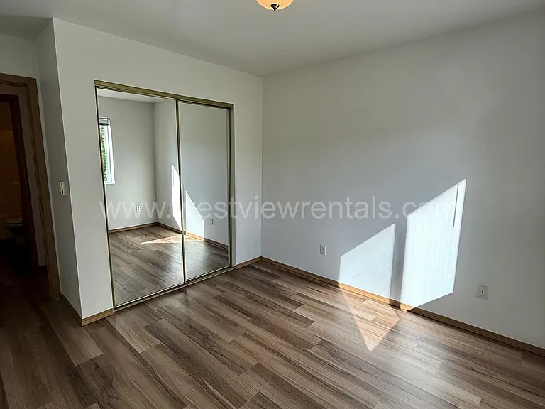 524 32nd St #305 — Photo 15