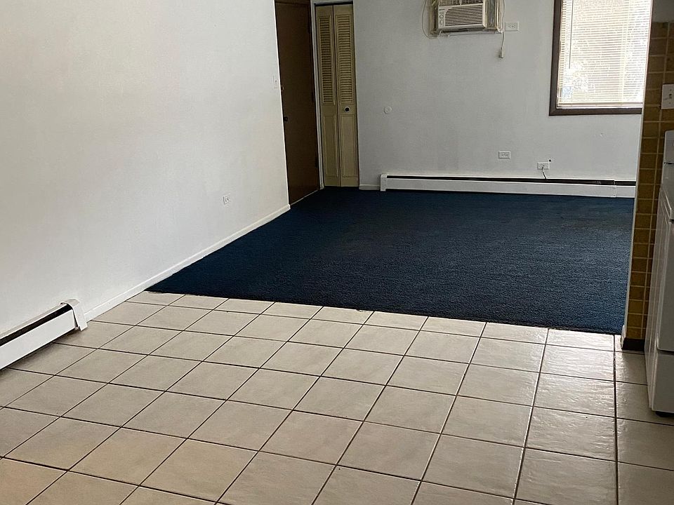 2nd image of 2031 Narcissus Ave APT 1E