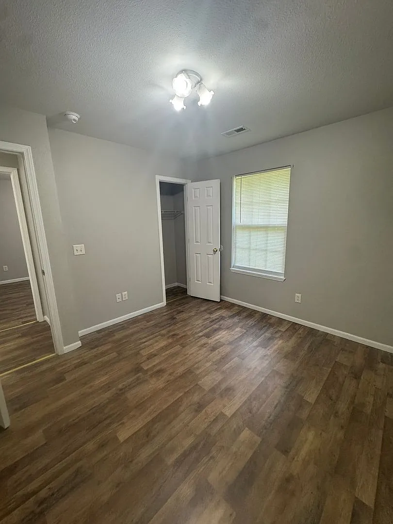 Bolivar 17 Plex — Photo 2