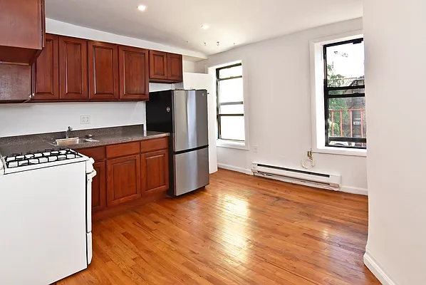 Rented by Ledvech Group | media 1