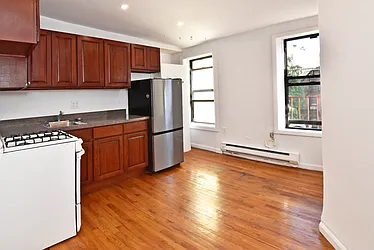 Rented by Ledvech Group