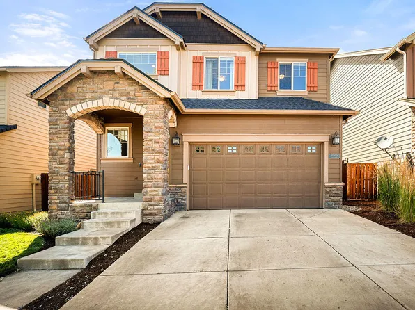 20450 Jacklight Ln, Bend, OR 97702