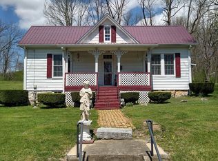 137 W Chilhowie St, Marion, VA 24354