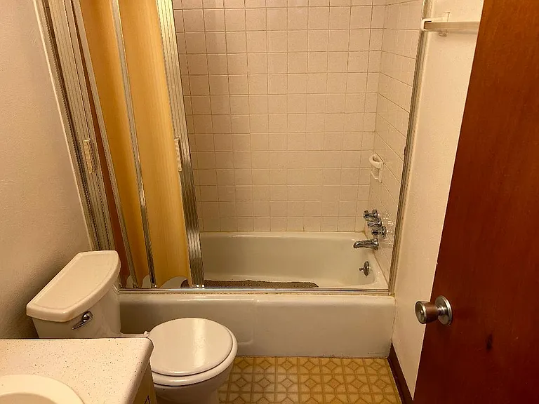 300 Park Ave #22 — Photo 5
