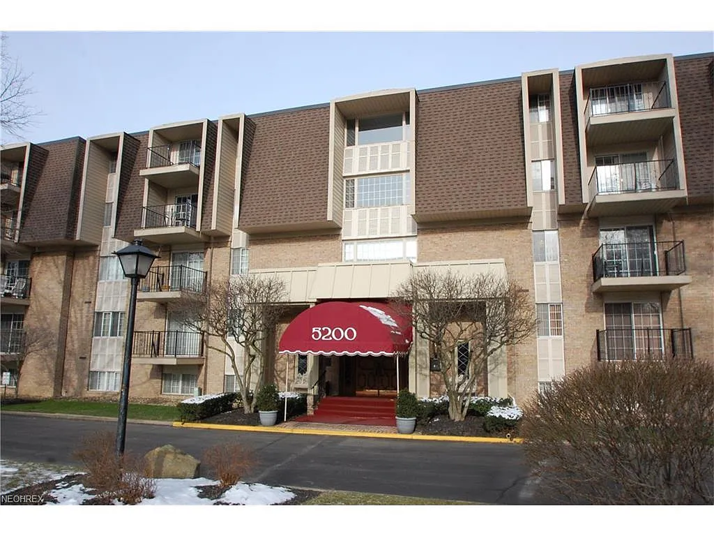 5200 West Blvd APT 204 photo 1