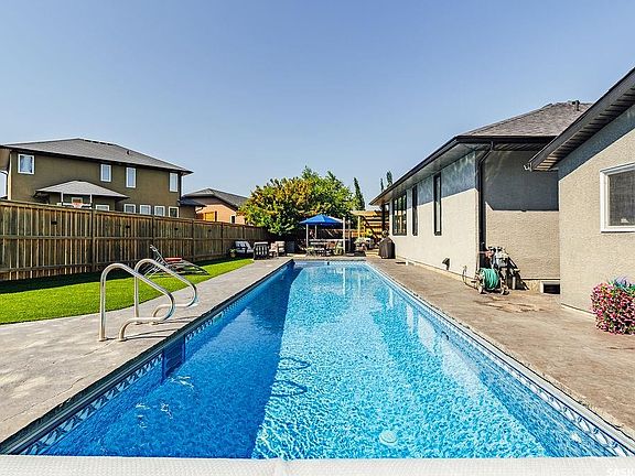 5th image of 419 Paton PLACE