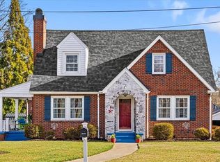 1301 Richardson Dr, Reidsville, NC 27320