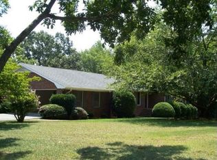 502 Little Powderbag Rd, Hartwell, GA 30643