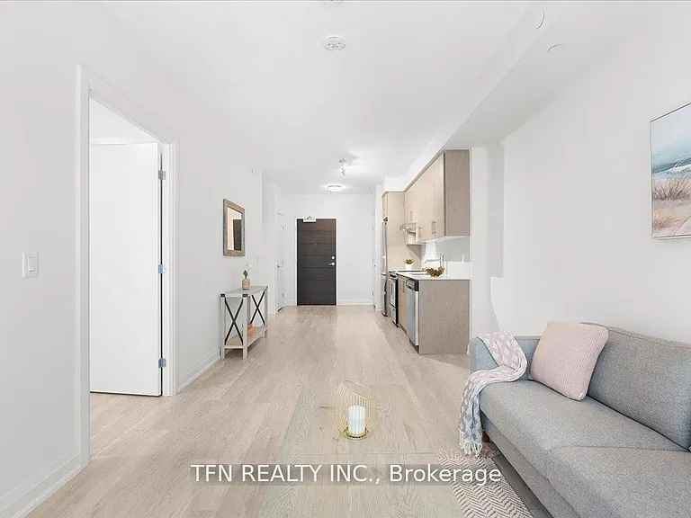 212 King William St #513 — Photo 10