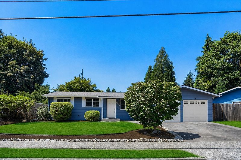 2nd image of 14379 104th Avenue NE