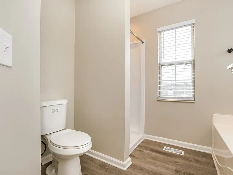 3102 Creekview Ln — Photo 12