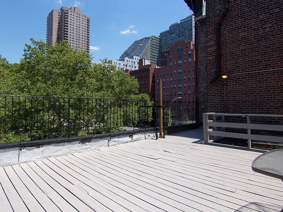 1st image of 735 11th Ave #3N