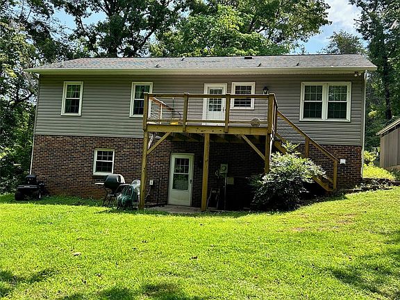3rd image of 2758 McNeelly Dr
