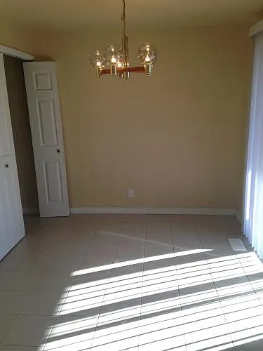 665 Brookside Ct — Photo 5