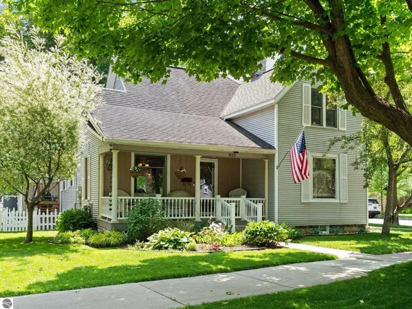 823 Randolph St, Traverse City, MI 49684