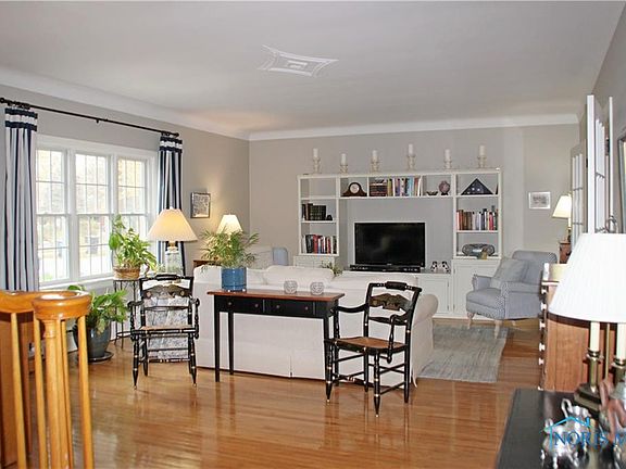 4th image of 154 Eberly Ave