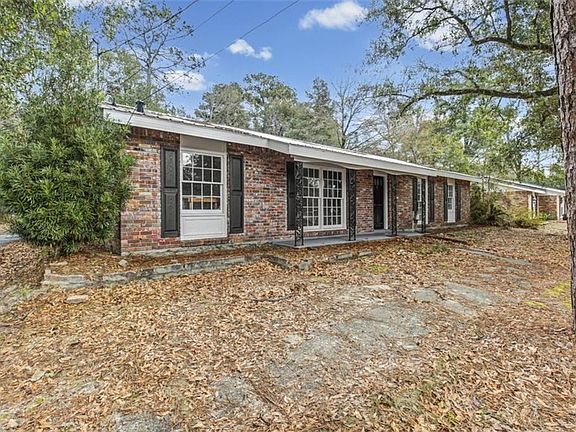 2nd image of 5964 Montfort Rd S