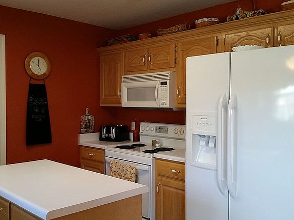 2nd image of 3005 Newcastle Dr