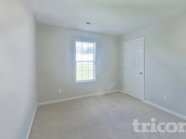 6129 Whispering Brook Ct — Photo 13