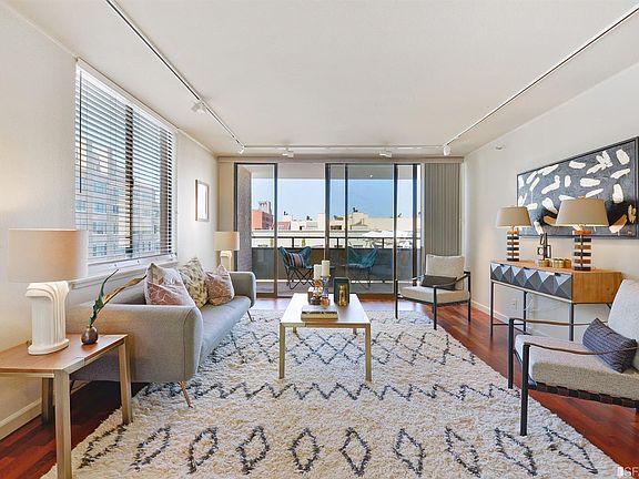 4th image of 101 Lombard St APT 401W