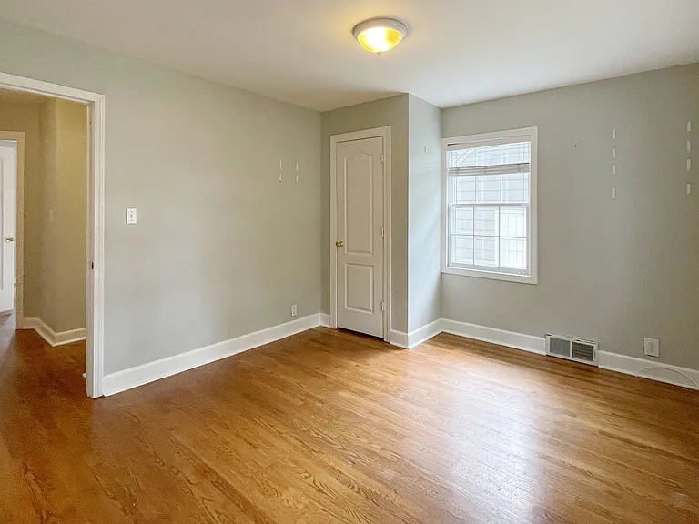 4924 W 57th St — Photo 11