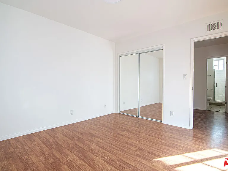 1937 S Bedford St #4 — Photo 20