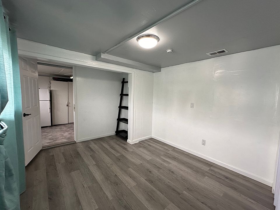 2nd image of 16 Perita Dr