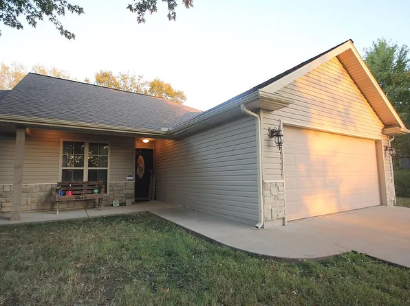 709 N Tennessee Ave, Carterville, MO 64835