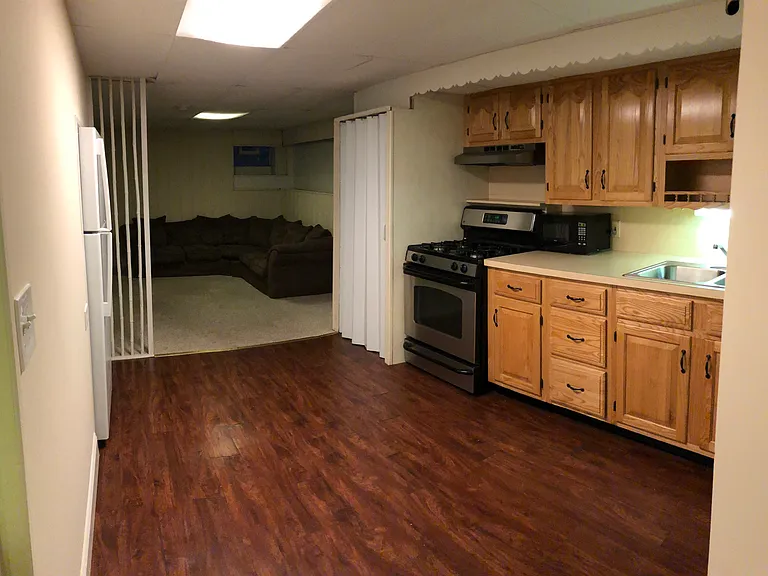 725 Grundy St — Photo 21