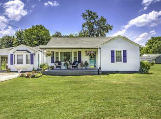 403 Riverside Dr, Clinton, TN 37716