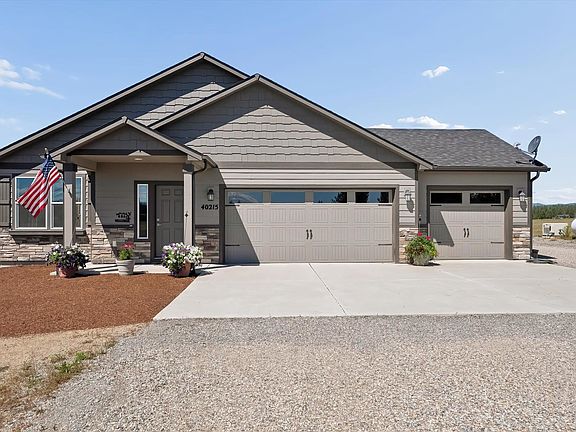 3rd image of 40215 N Sunnyside Ln