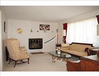 5th image of 31 Hearthstone Dr
