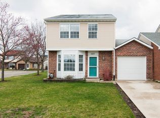 1427 Ash Ct, Carol Stream, IL 60188