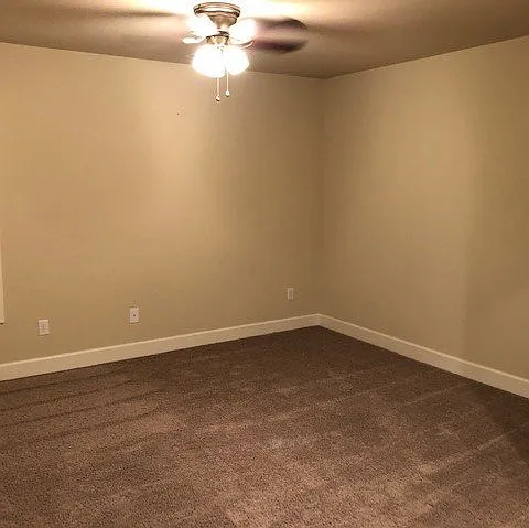 673 Cooper Sq — Photo 11
