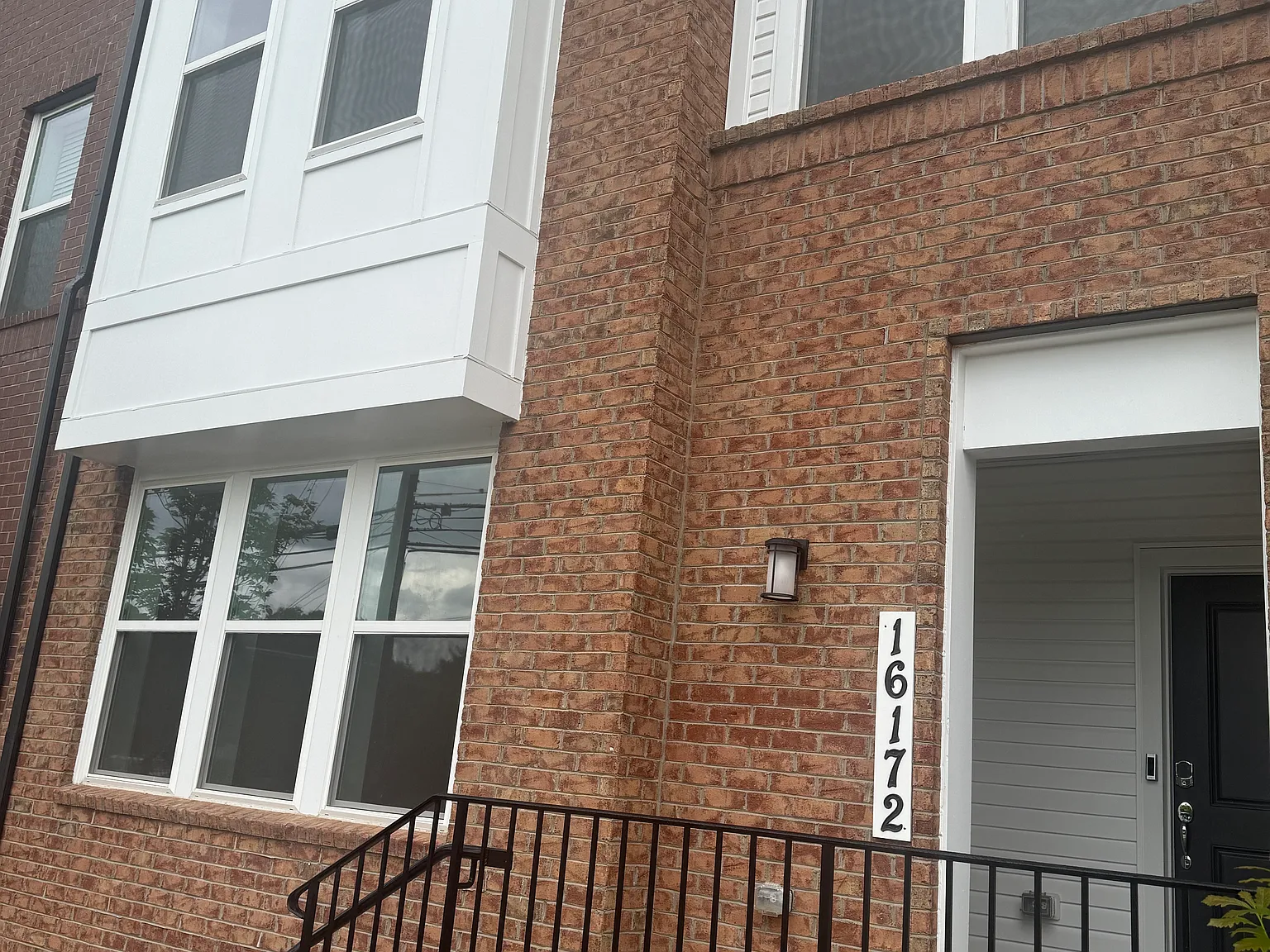 3 bed, 2.5 bath, 1520 sqft, $3,500 — Photo 2