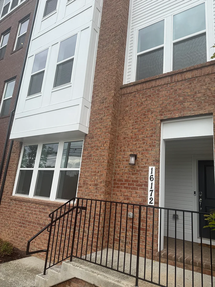 Building Photo - 16172 Frederick Rd